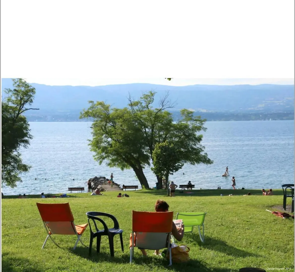 A 2 Pas Du Lac Messery France